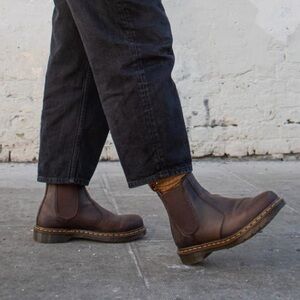Dr.Martens 2976 CRAZY HORSE LEATHER CHELSEA BOOTS